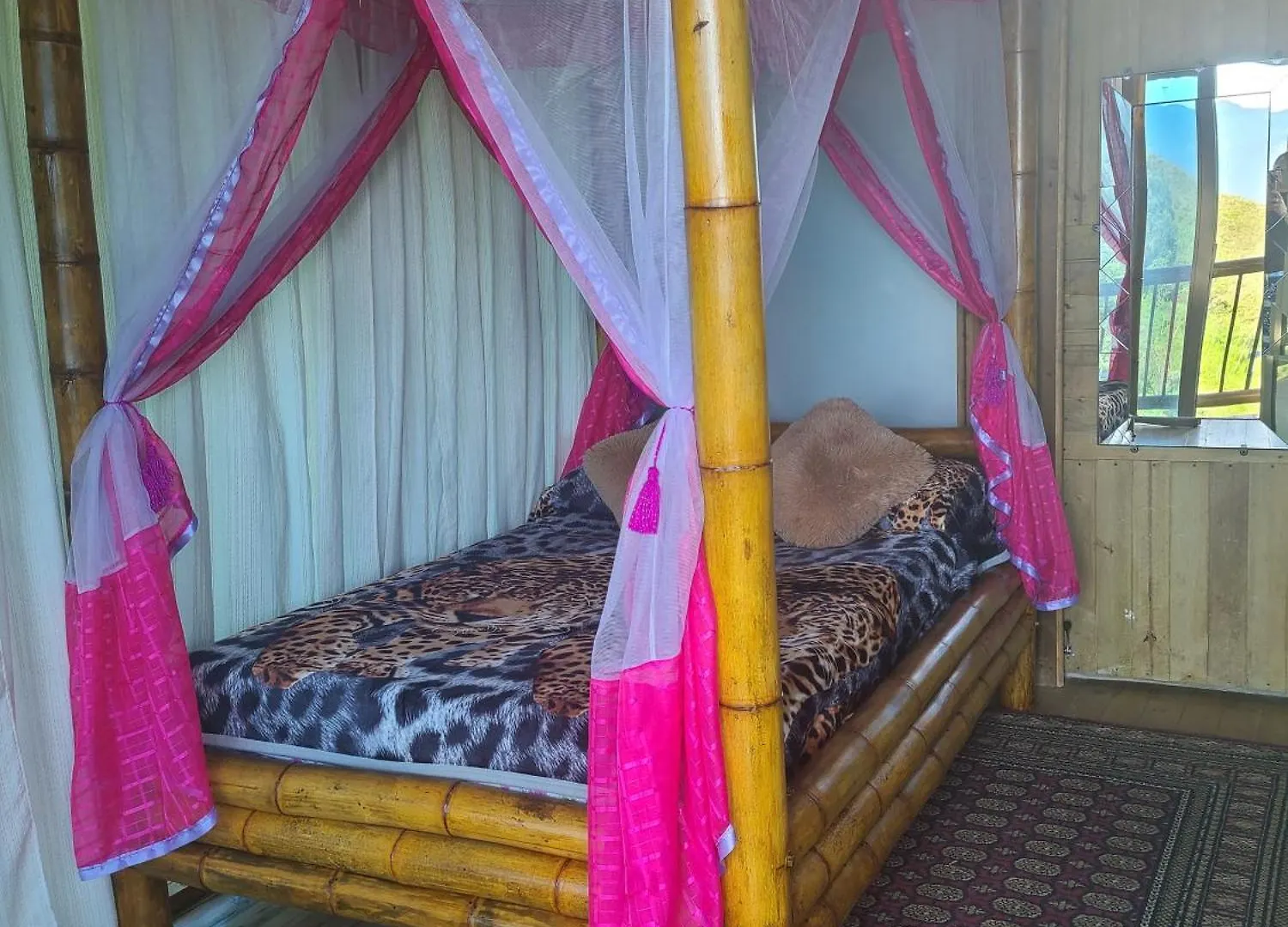Luxury tent Cabana La Trinidad Sta Elena Medellin Colombia